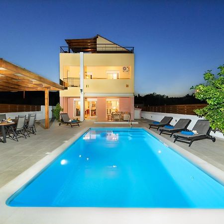 Ritas Gennadi Villa ภายนอก รูปภาพ
