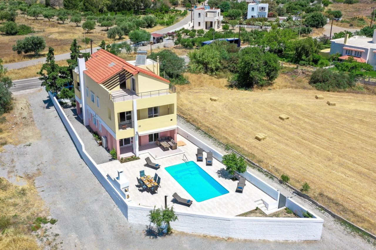 Ritas Gennadi Villa ภายนอก รูปภาพ