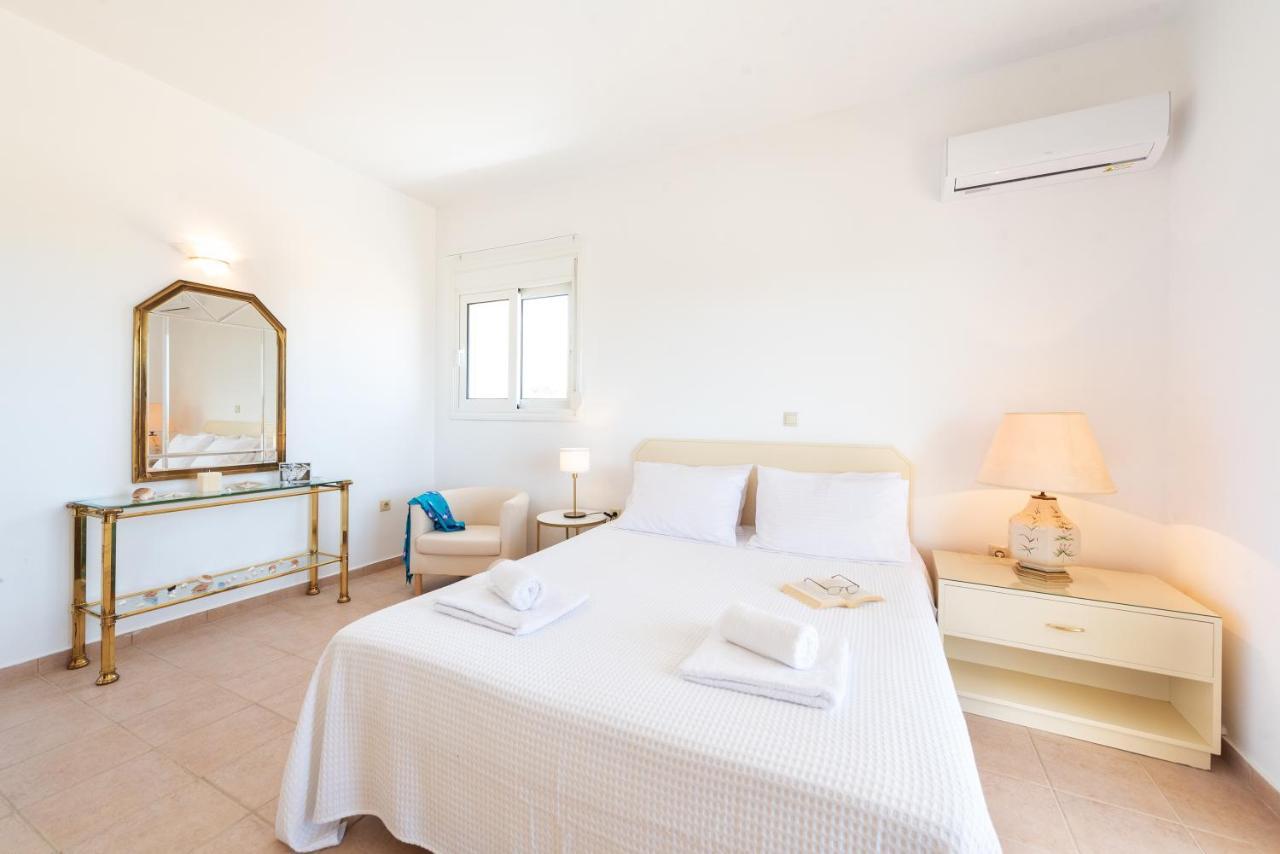 Ritas Gennadi Villa ภายนอก รูปภาพ