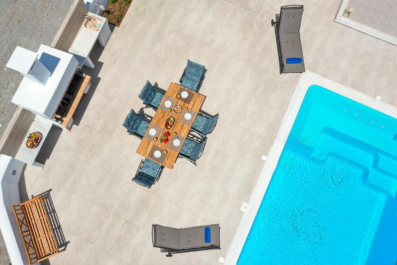 Ritas Gennadi Villa ภายนอก รูปภาพ