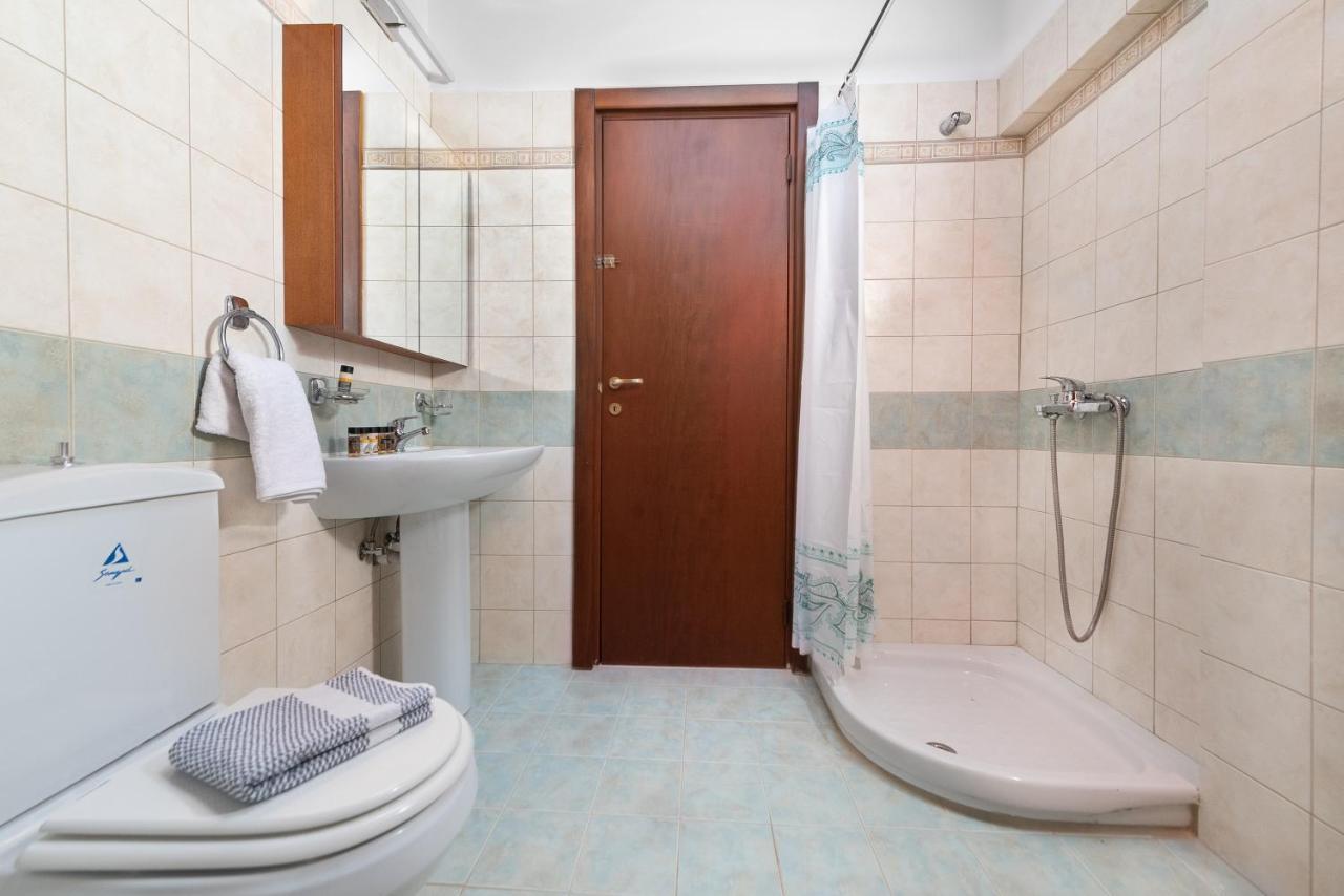 Ritas Gennadi Villa ภายนอก รูปภาพ