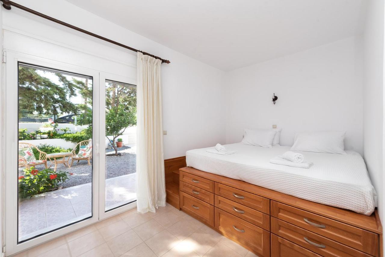 Ritas Gennadi Villa ภายนอก รูปภาพ
